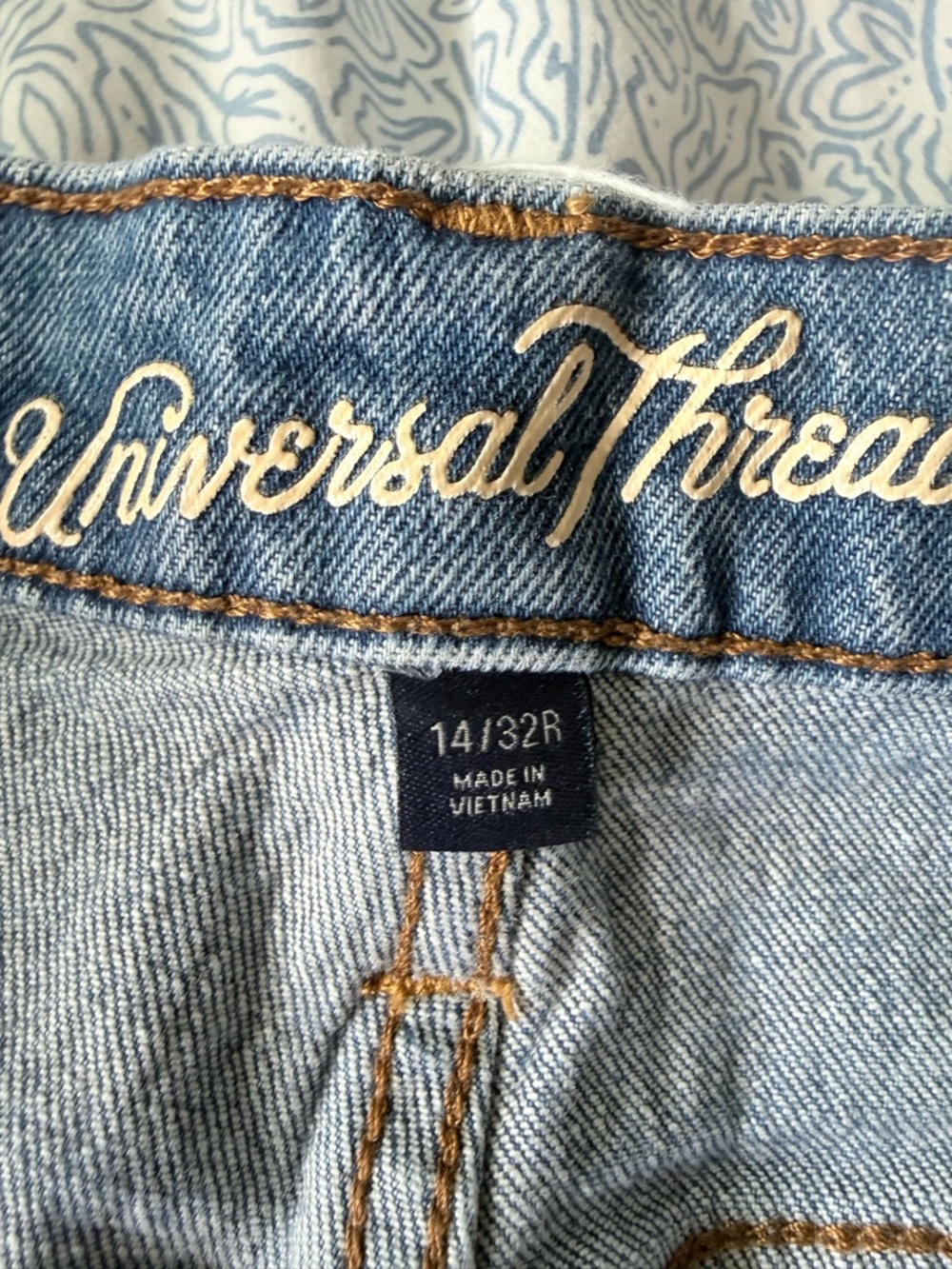 Universal Thread Men's Light Blue Slim Jeans with Contrast Stitching